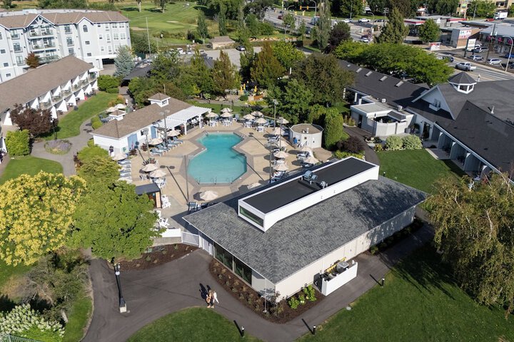 Hotel Exterior 155 of 170