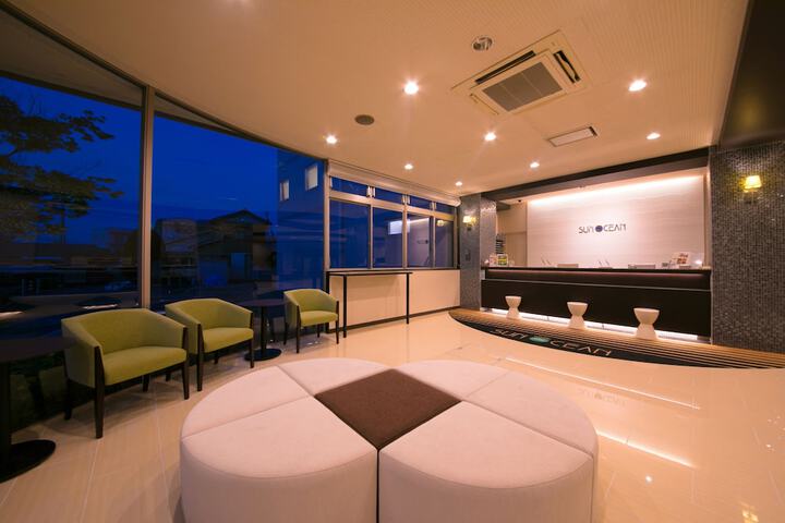 Hotel Lobby