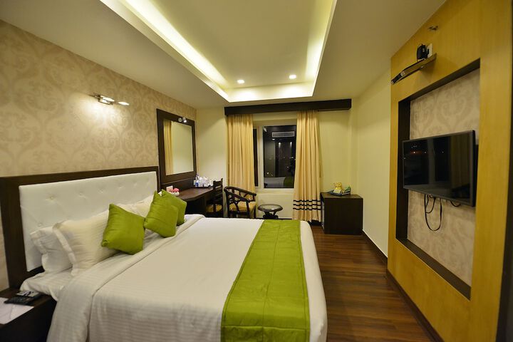 Room 21 of 43