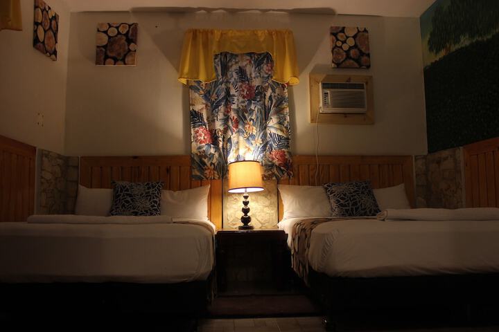 Room 33 of 52