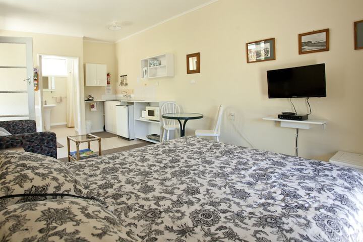 Room 8 of 32