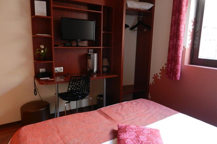 Room 40 of 84
