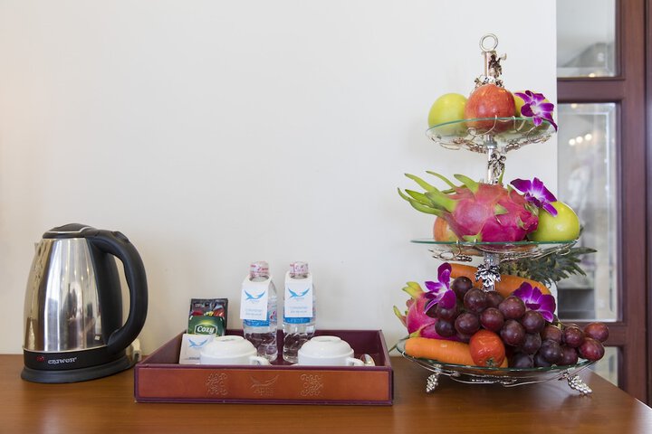 Breakfast/Coffee Service 95 of 189