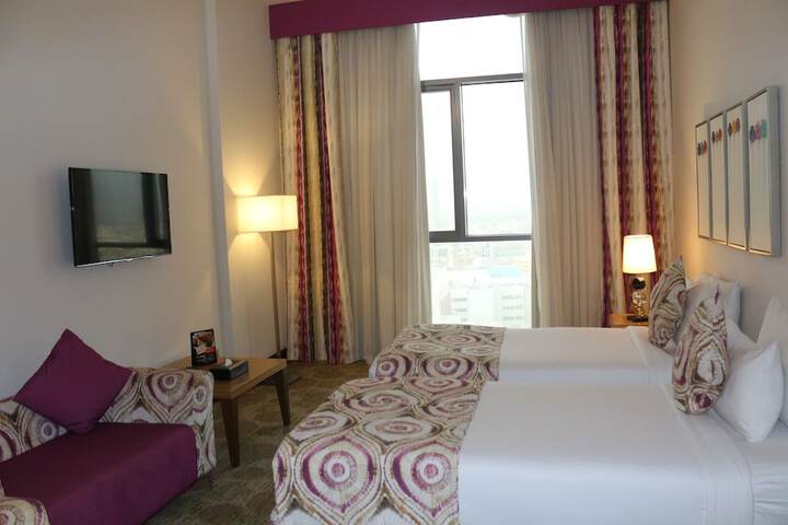 Room 21 of 106
