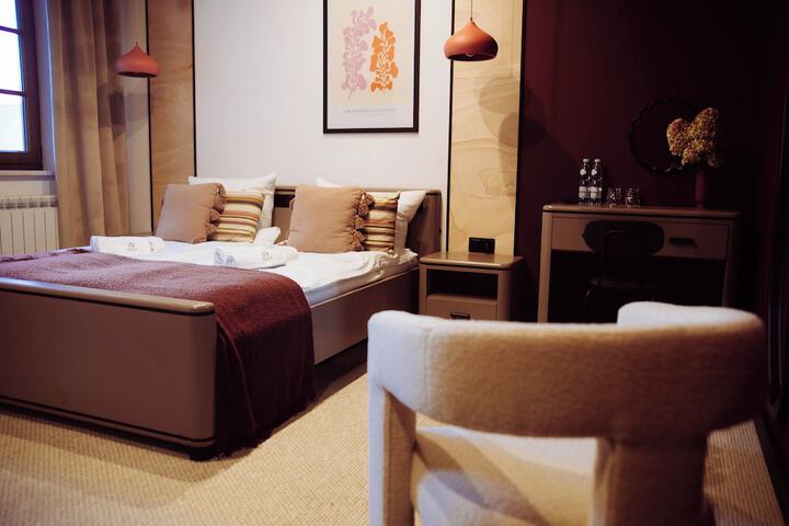 Room 10 of 66