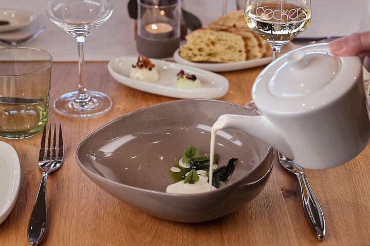 Dining 54 of 79