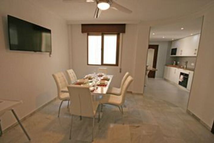 Room 17 of 27
