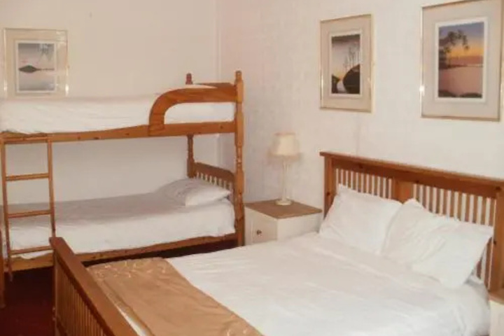 Room 2 of 11