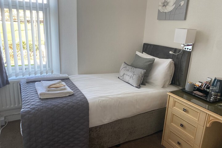 Room 26 of 128