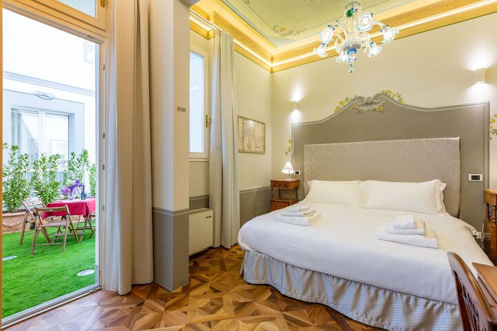 Room 47 of 90