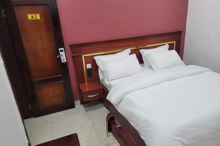 Room 3 of 12