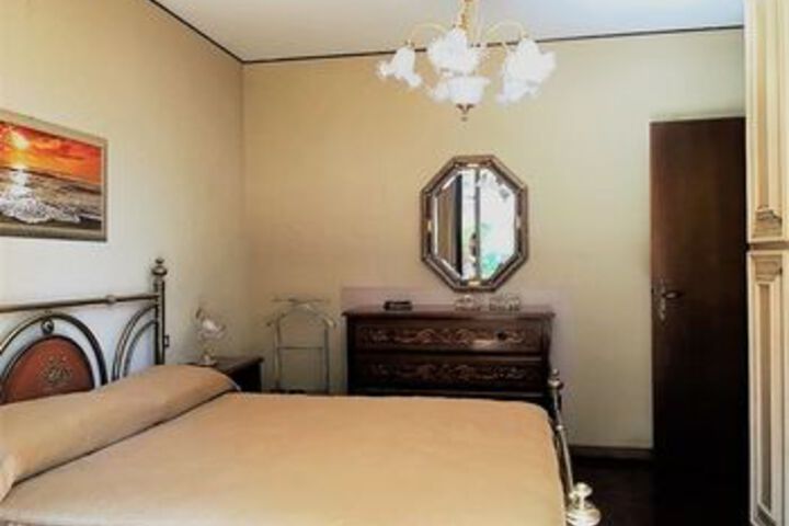 Room 211 of 499