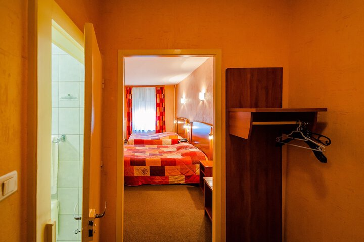 Room 26 of 41