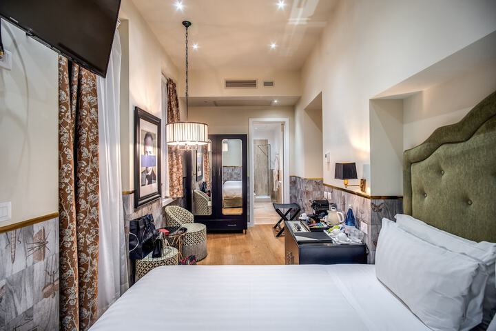 Room 12 of 29