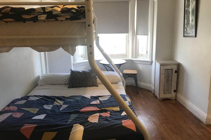 Room 22 of 61