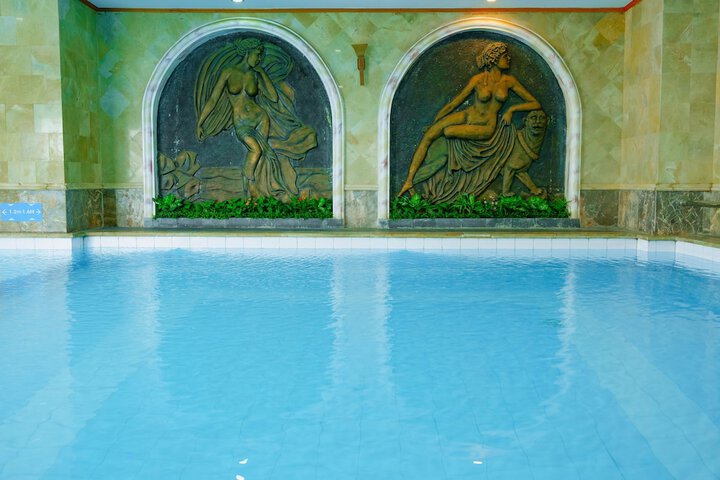 Pool 60 of 119