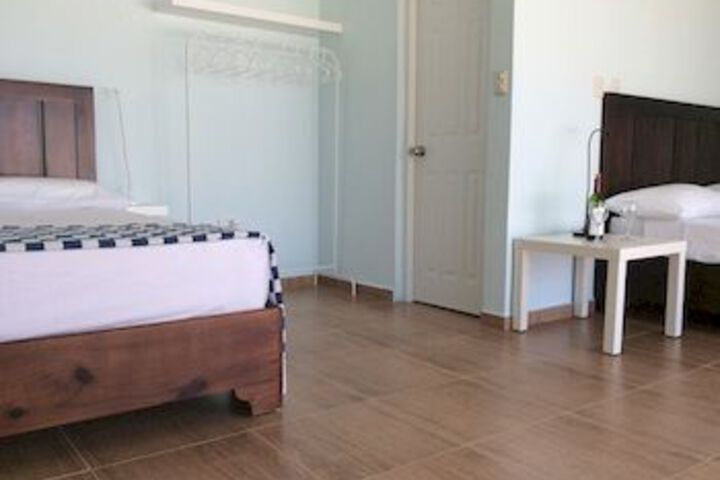 Room 10 of 21