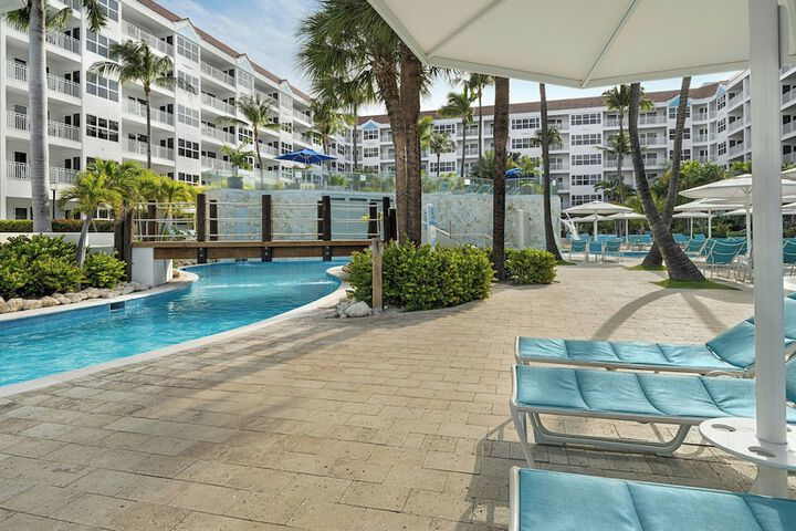 Hotel with Pool