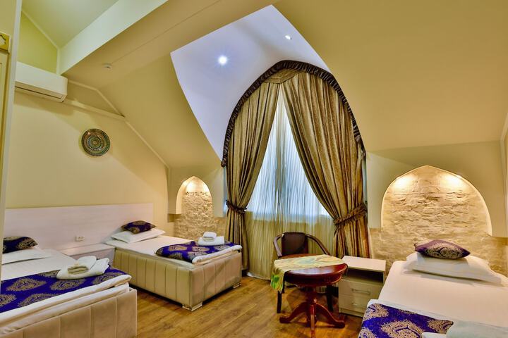 Room 16 of 31