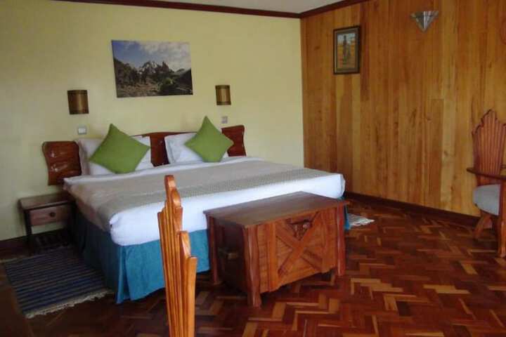 Room 6 of 26