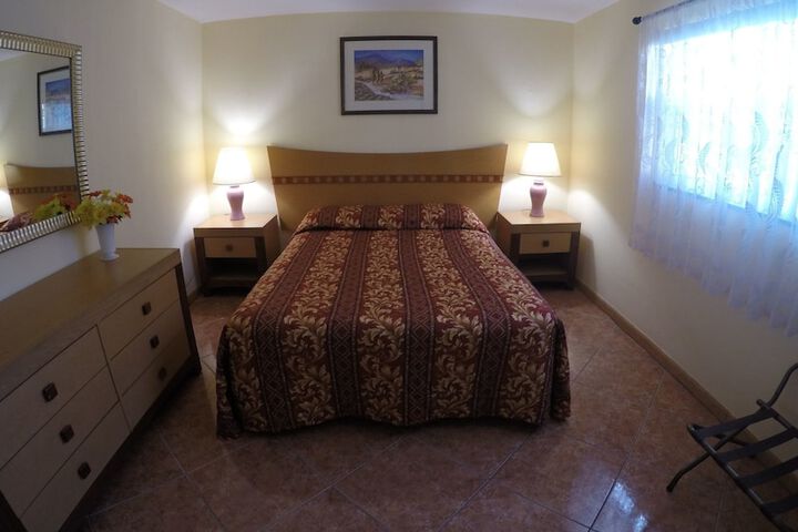 Room 22 of 48