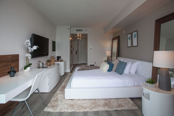 Room 14 of 196
