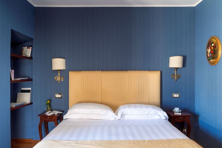 Room 161 of 380