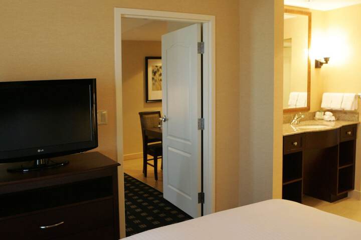 Room 13 of 90