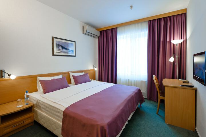 Room 5 of 47