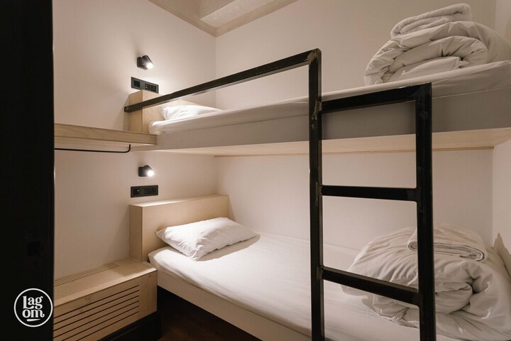 Room 16 of 68