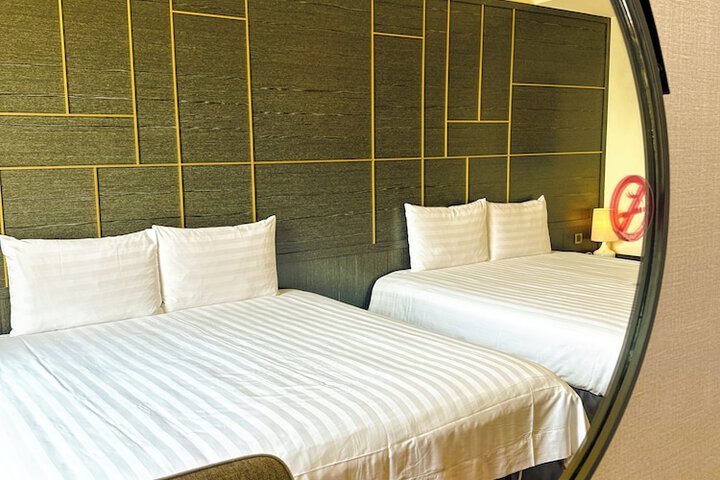 Room 35 of 67