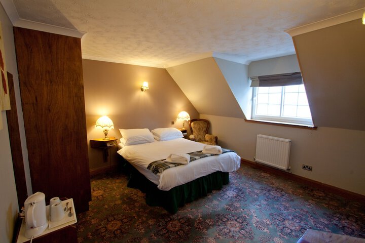 Room 5 of 38
