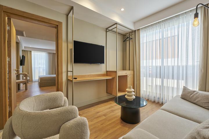 Room 11 of 29