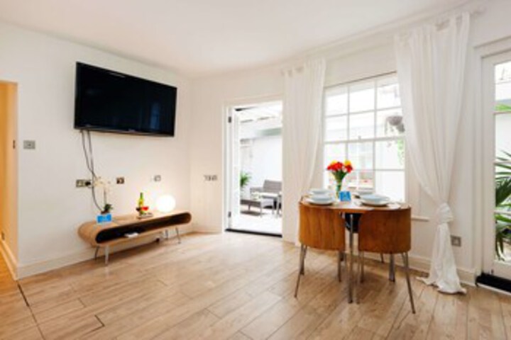 Room 14 of 20
