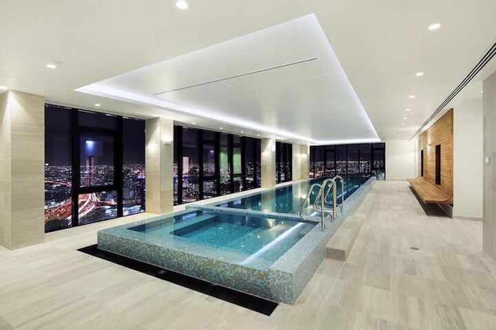 Pool 19 of 25