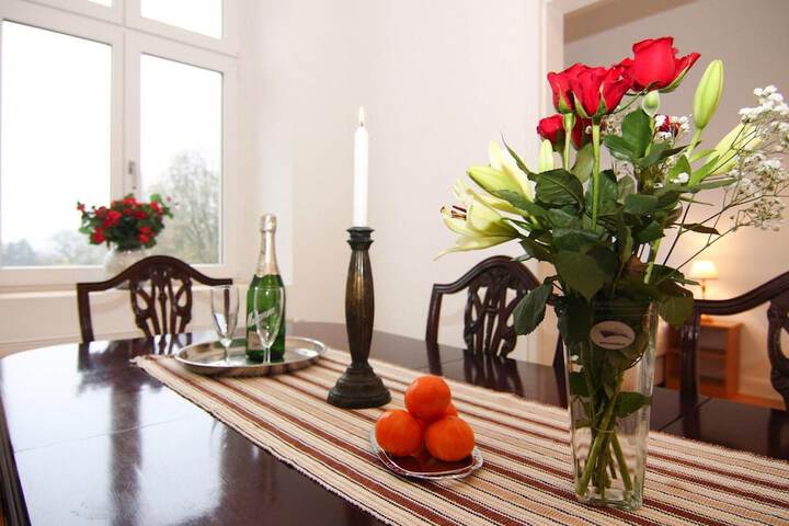 Dining 15 of 25