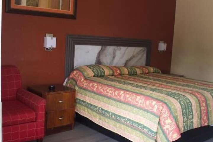 Room 6 of 20