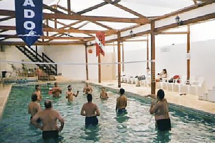 Hotel Pool