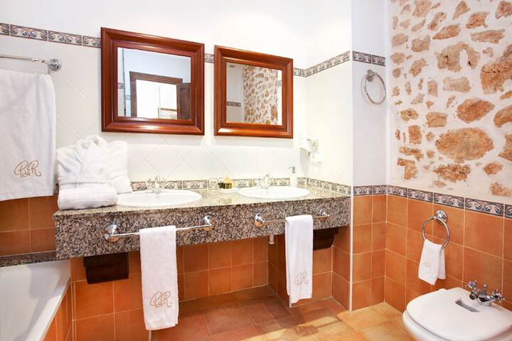 Clean Restrooms