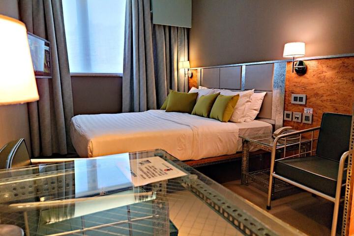 Room 15 of 40