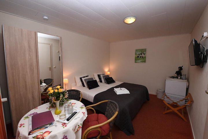 Room 13 of 46