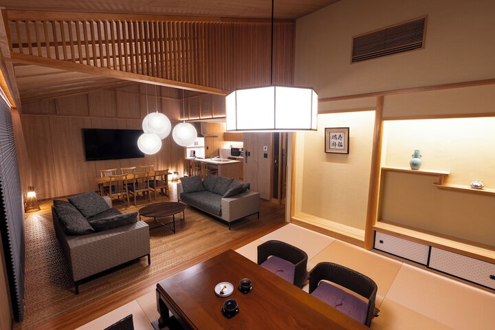 Room 43 of 74