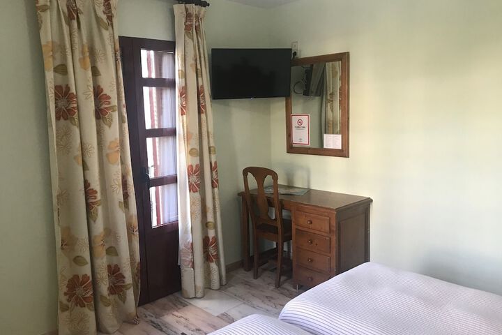 Room 4 of 46