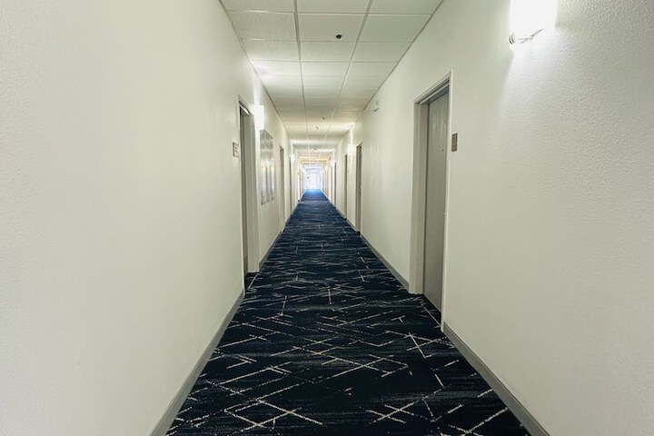 Ballroom/Hall 156 of 213