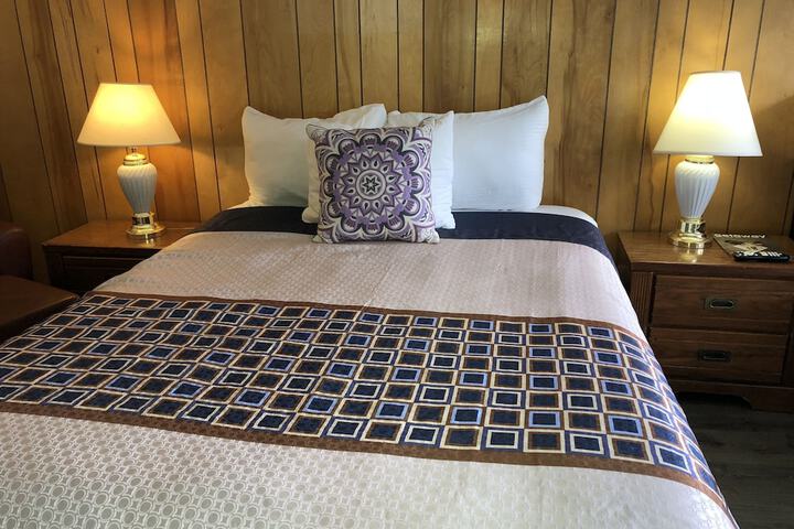 Standard | King Bed (17 of 18)