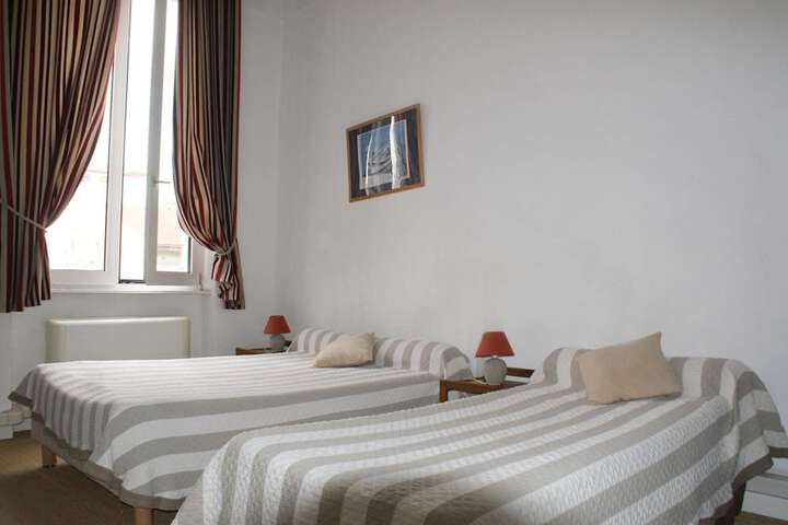 Room 12 of 43