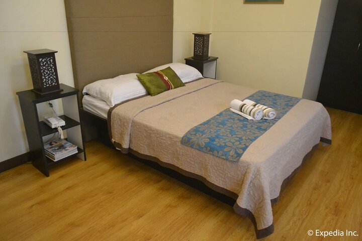 Room 6 of 84
