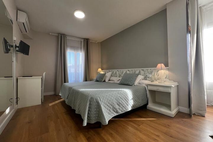 Room 7 of 37