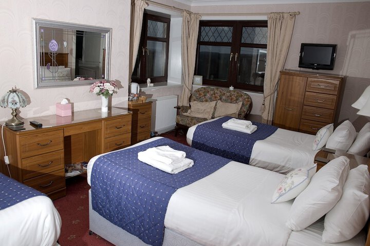 Room 7 of 16
