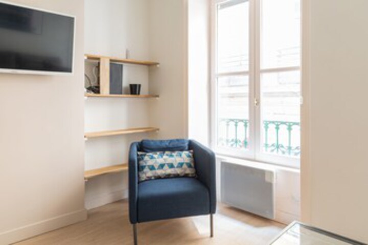 Room 10 of 21